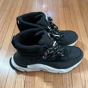 Women’s Size 10 Sorel Kinetic Rnegd Sport Boot